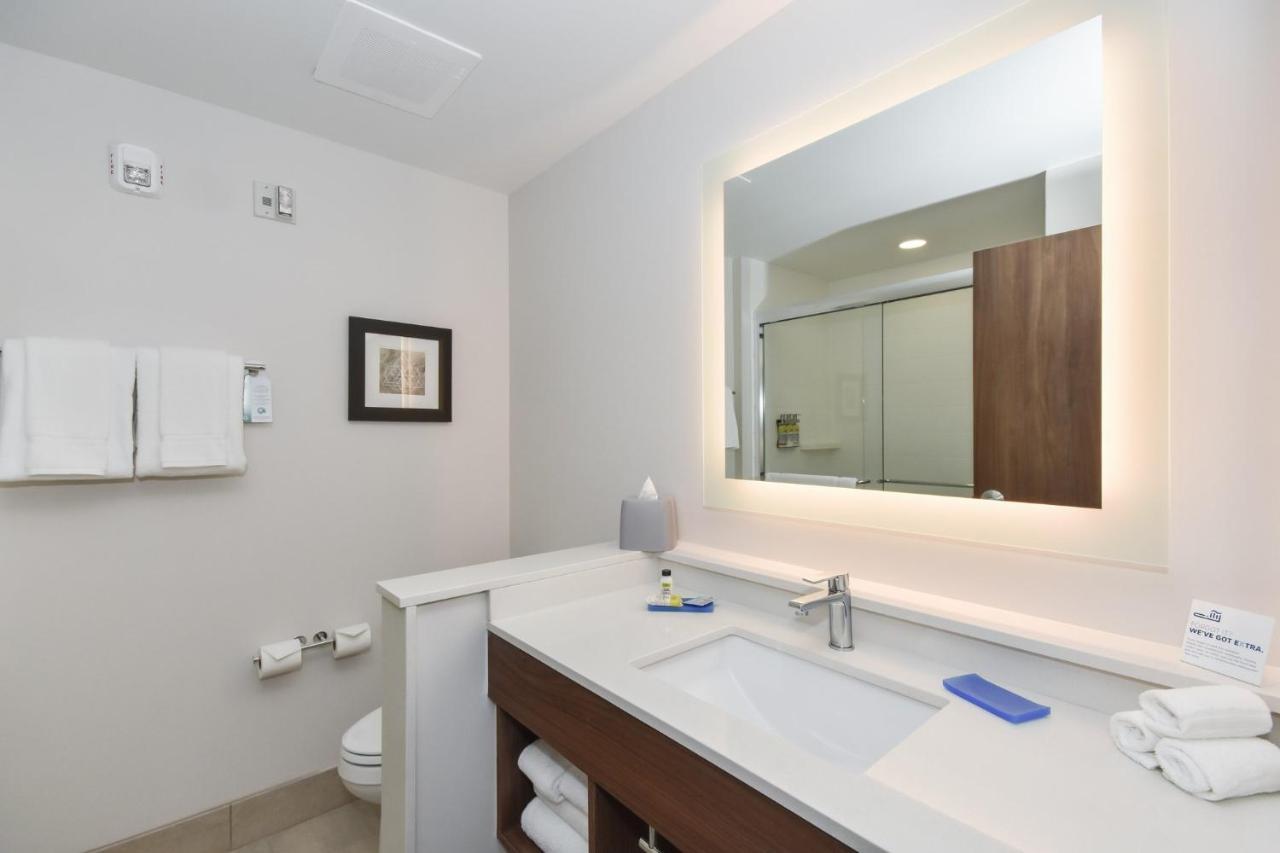 Holiday Inn Express & Suites Charlotte - Ballantyne By Ihg Kültér fotó