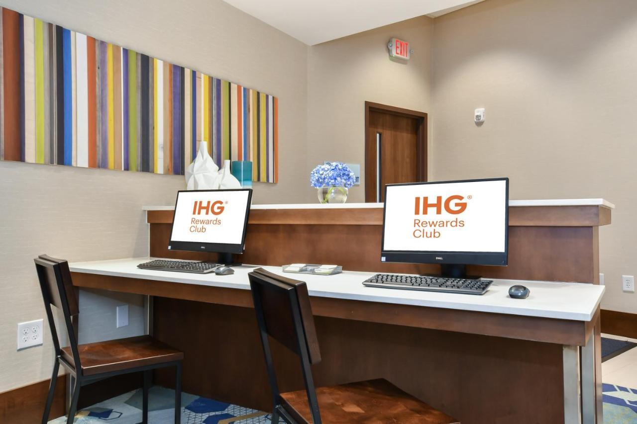 Holiday Inn Express & Suites Charlotte - Ballantyne By Ihg Kültér fotó